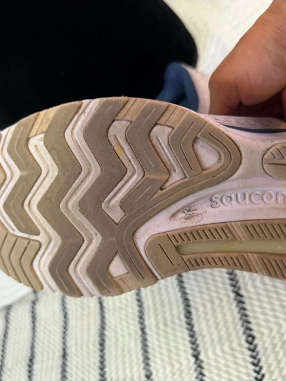 Saucony Women’s Guide 14 Running Shoes - Light Gray with Navy and Copper Accents
